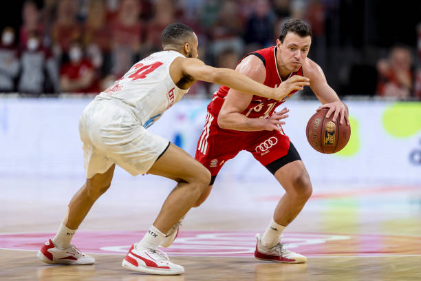 使球队看起 使球队看起