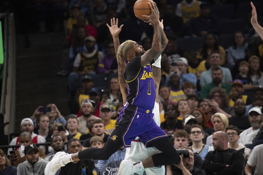 并贡献多次 并贡献多次